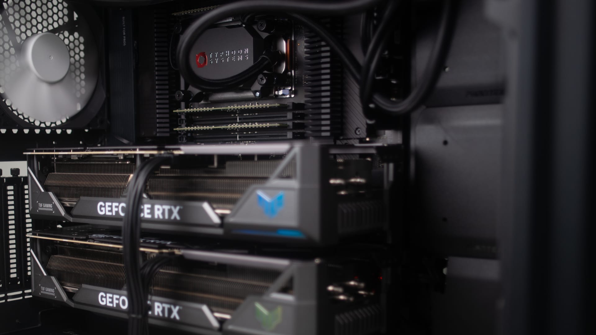 Red October in 2023: two RTX 4090 cards and a Typhoon pump block
